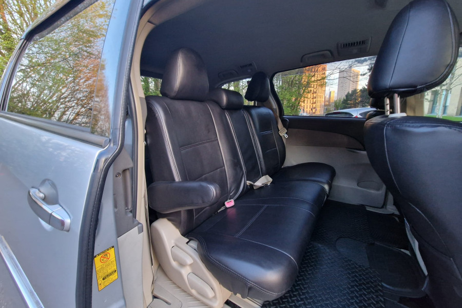 Toyota Estima 